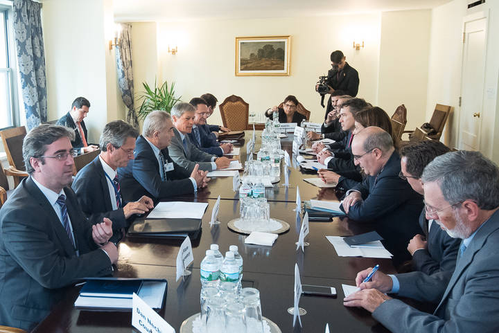 dacian ciolos impreuna cu reprezentantii evreiesti din sua