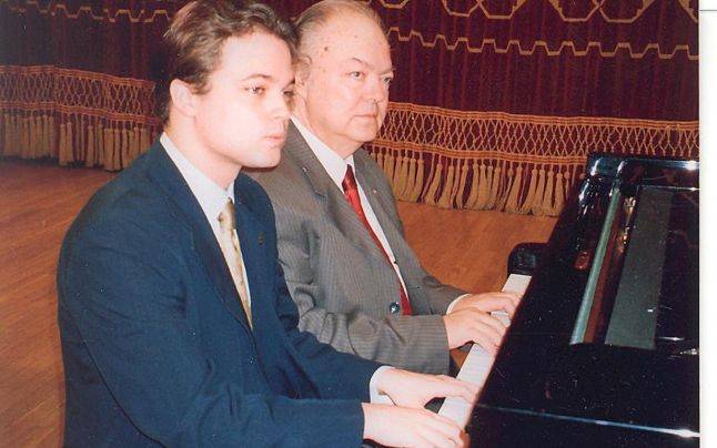 Nicolae Licaret si fiul