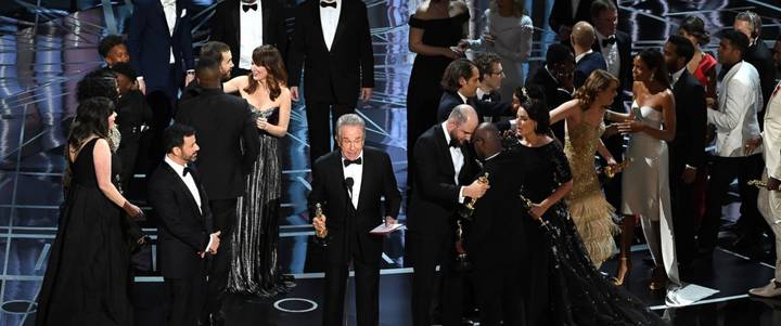 GTY-Presentation-Error-Oscars-MEM-170227_12x5_1600