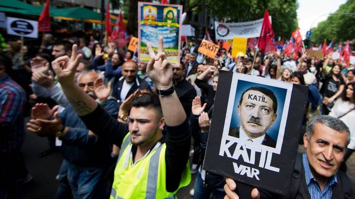 Proteste împotriva lui Erdogan Q Magazine