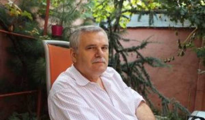 “Întrucât m-am cam săturat de ani, vreau ca începând de mâine să-mi măsor viața în altceva. În cărți citite, bunăoară”