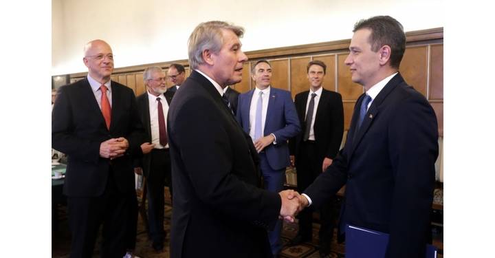 Întrevederea premierului Sorin Grindeanu cu președintele Comitetului Economiei germane Q Magazine