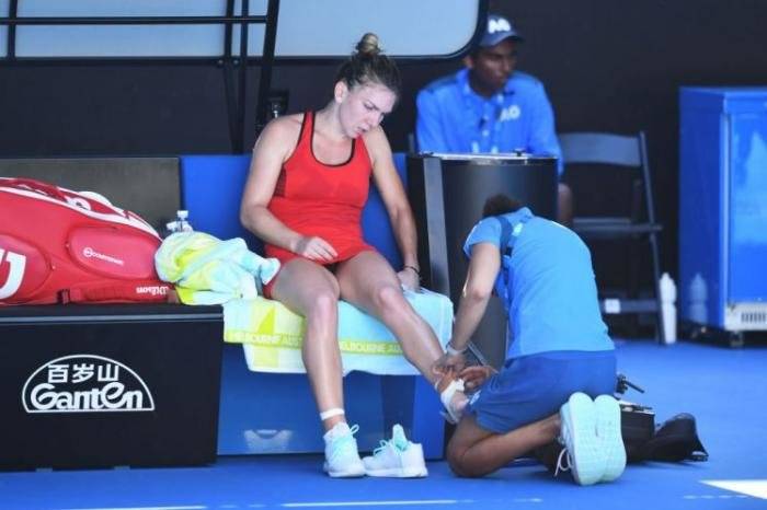 Simona_Halep_accidentata_AUSTRALIAN_OPEN_2018