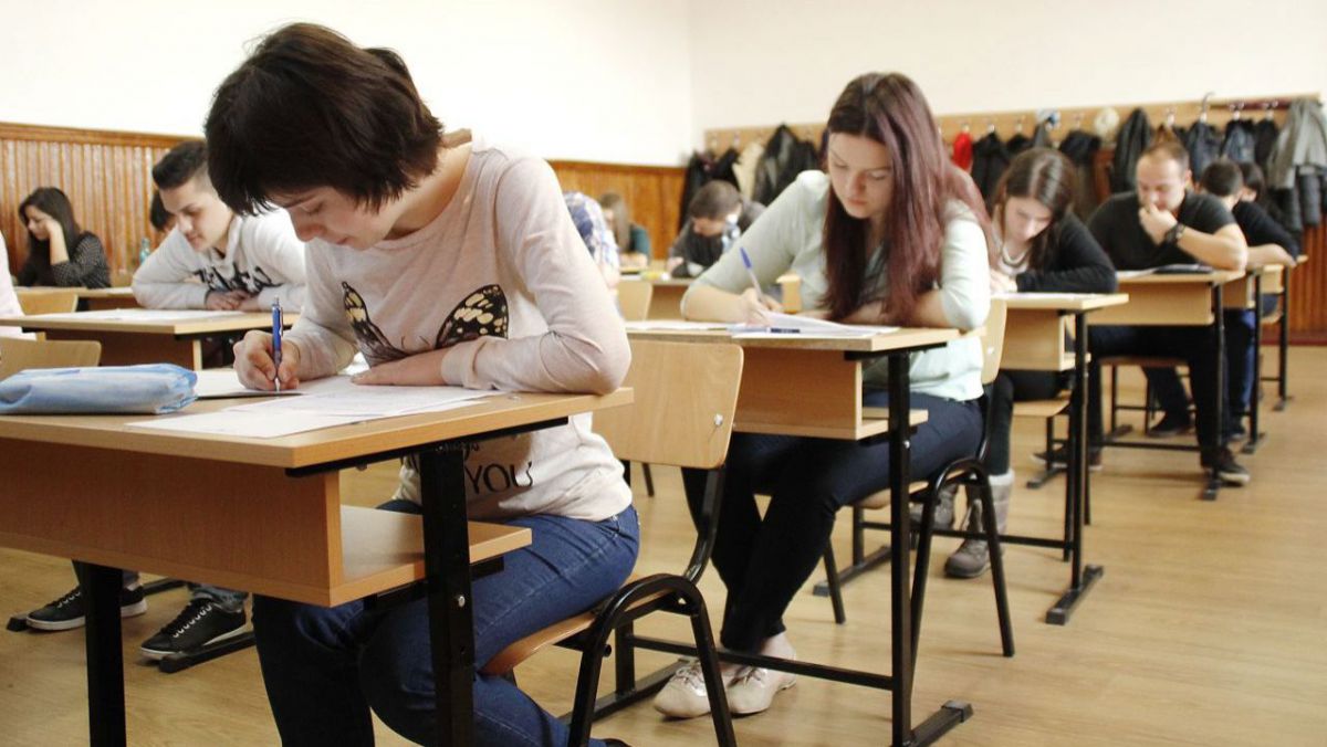 Mai sunt câteva zile până la prima probă a examenului de Bacalaureat 2018! Elevii emoționați se pregătesc, Q Magazine