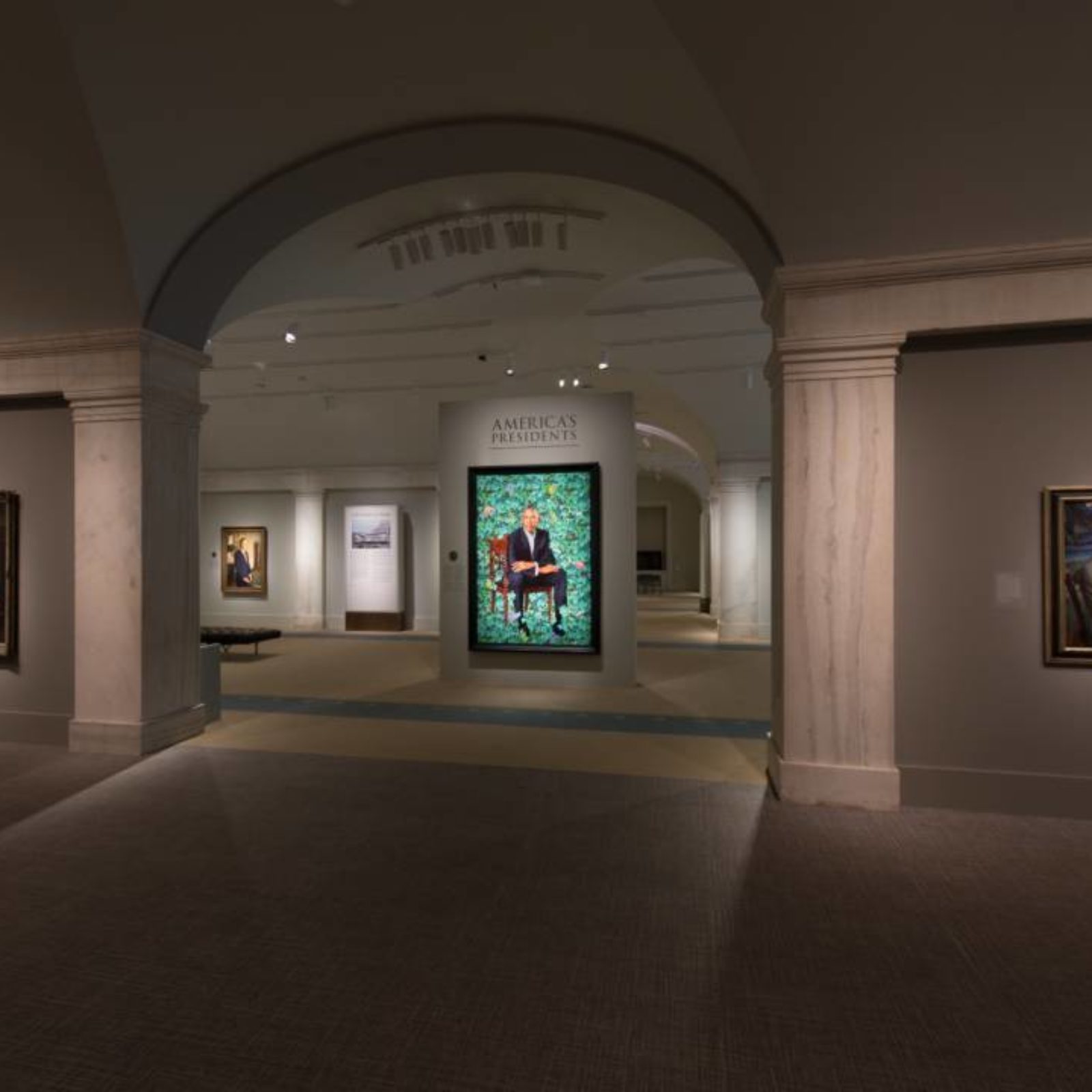 Portretele oficiale ale fostului preşedinte american Barack Obama şi soţiei sale Michelle, din aripa prezidenţială a galeriei National Portrait Gallery Washington (1)