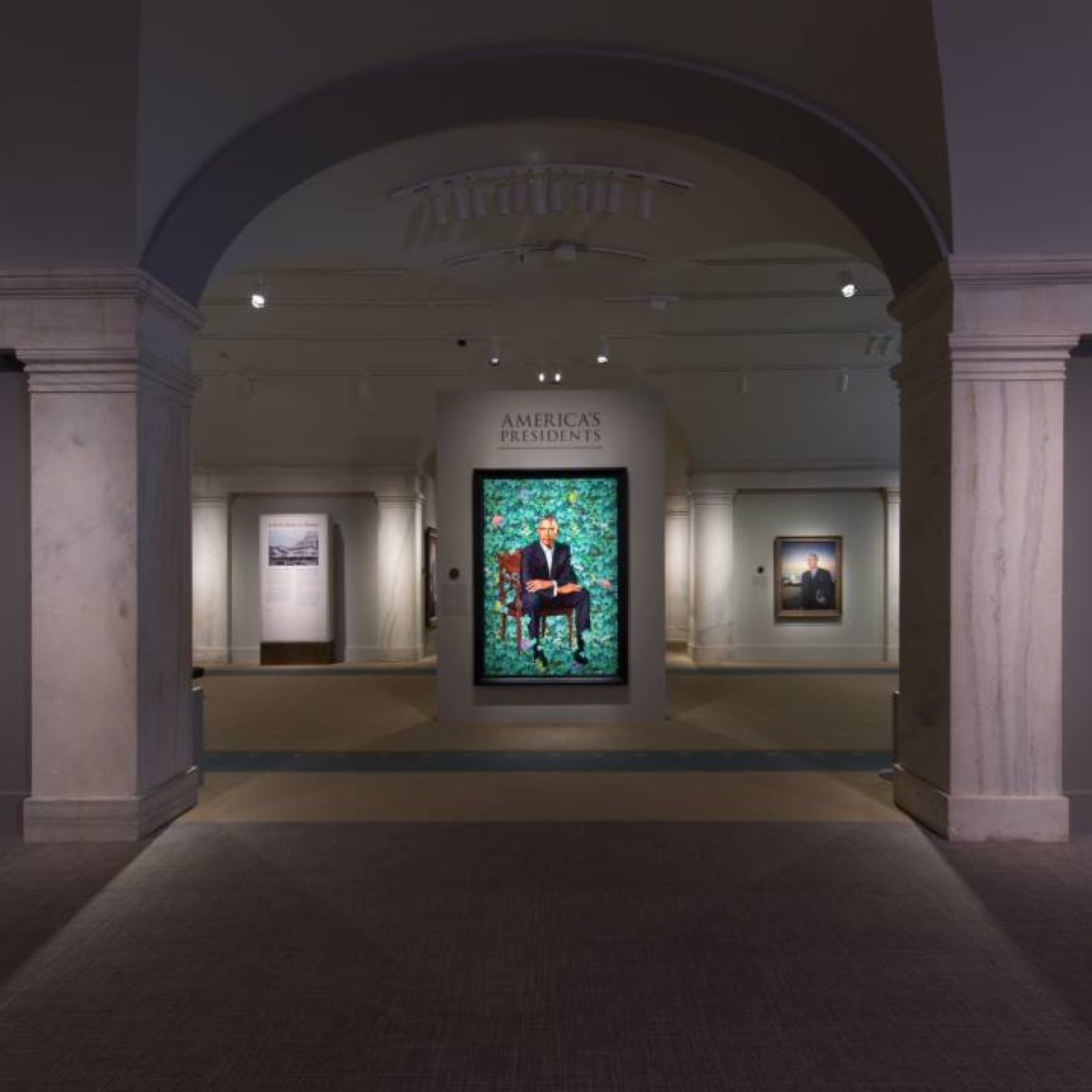 Portretele oficiale ale fostului preşedinte american Barack Obama şi soţiei sale Michelle, din aripa prezidenţială a galeriei National Portrait Gallery Washington (3)