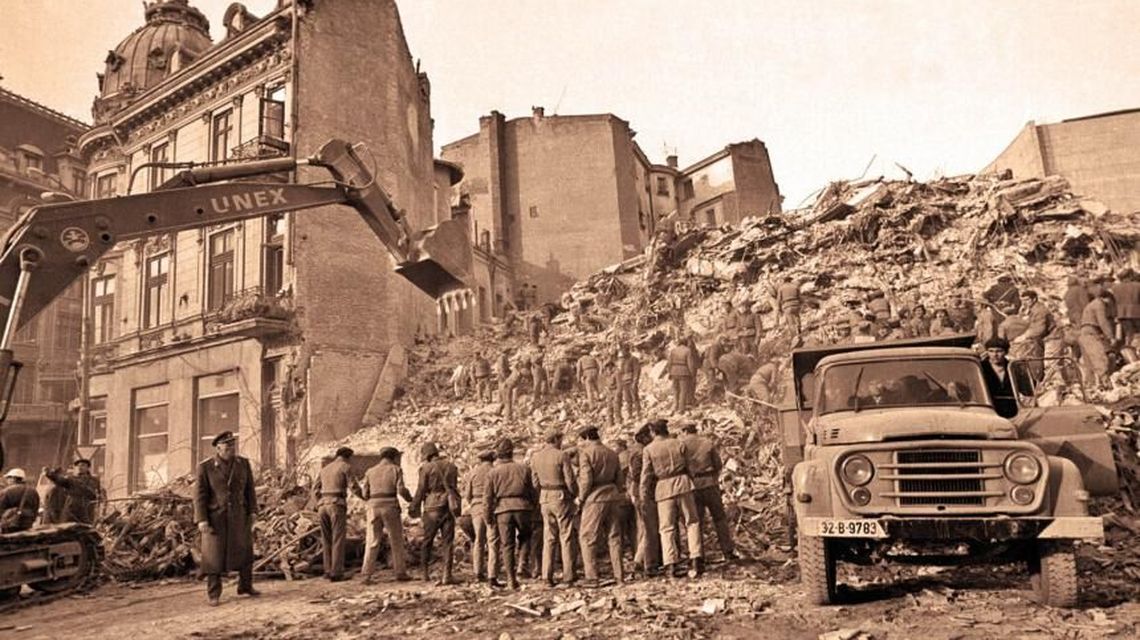 Cutremurul din 4 martie 1977 a fost devastator pentru România, cu 1.570-1.578 de morți și peste 11.000 de răniți în toată țara, Q Magazine