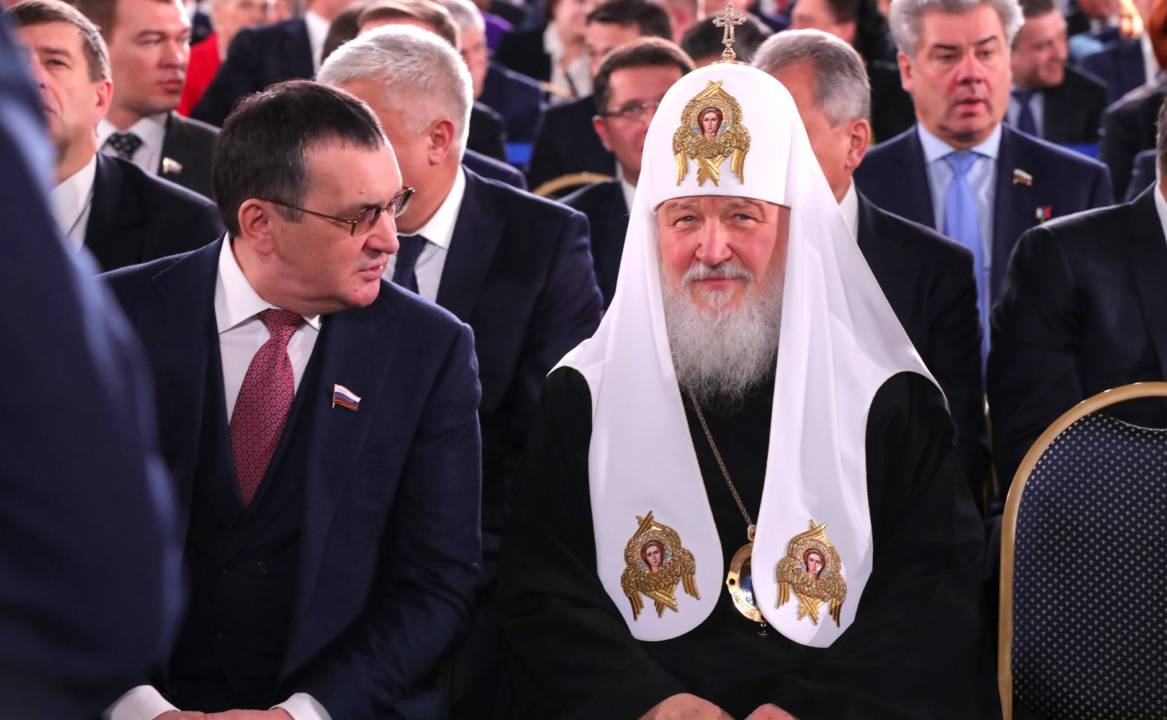 Patriarhul Kirill la evenimentul in care Vladimir Putin a susţinut, joi, 1 martie, discursul anual în Parlament, despre starea naţiunii, cu mai puţin de trei săptămâni înainte de alegerile prezidenţiale.