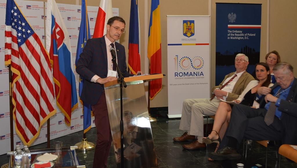 Participare la conferinţa internațională „Renaşterea Europei. Celebrarea a 100 de ani de la Conferinţa de pace de la Paris şi crearea noilor state în Europa Centrală şi de Est”