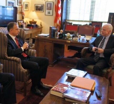 Mircea Geoana, John McCain, Testamentul politic, Q Magazine