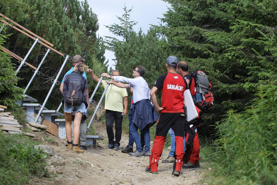 Record în România, Județul Neamț. Scara care urcă spre cer QMagazine (1)