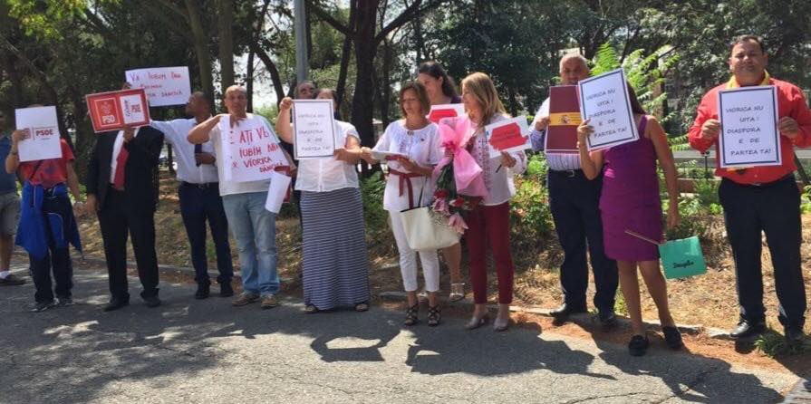 Românii din Spania urează „bun venit premierul Dăncilă