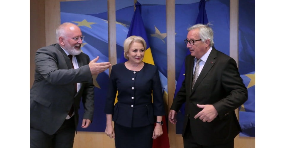 Viorica Dancila impreuna cu Jean-Claude Juncker, Q Magazine