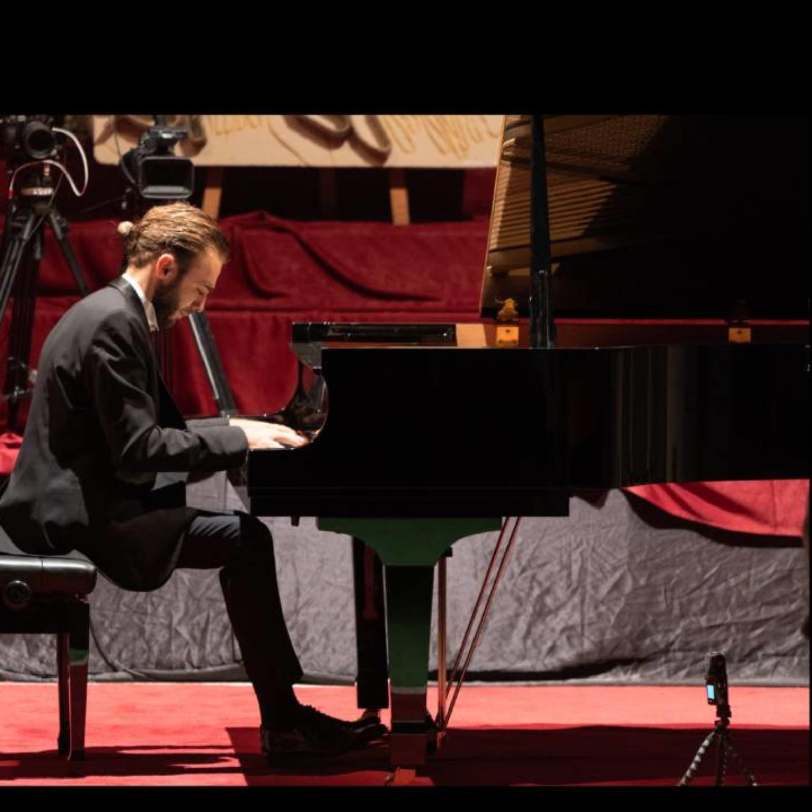 Daniel Ciobanu, cu un cer mai sus decât cel de-al nouălea – Q Magazine (7)