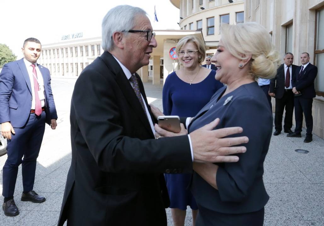 Despre Viorica Dăncilă. Și trist, și sincer-Covertory Q Magazine-noiembrie-Q224 (1)