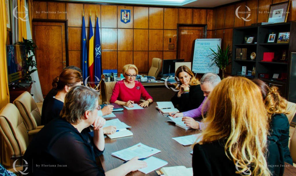 Despre Viorica Dăncilă. Și trist, și sincer-Covertory Q Magazine-noiembrie-Q224 (5)