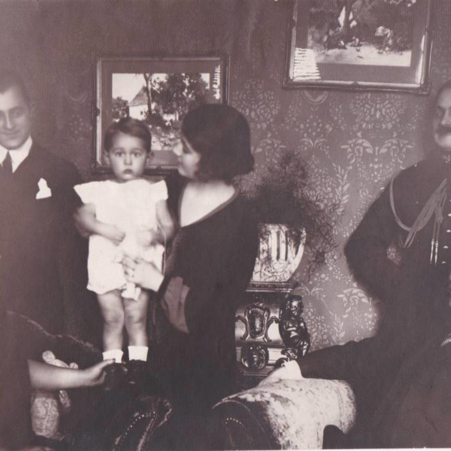 Salonul Ispravnic-Ioanovici, Rodica Ţabic mică