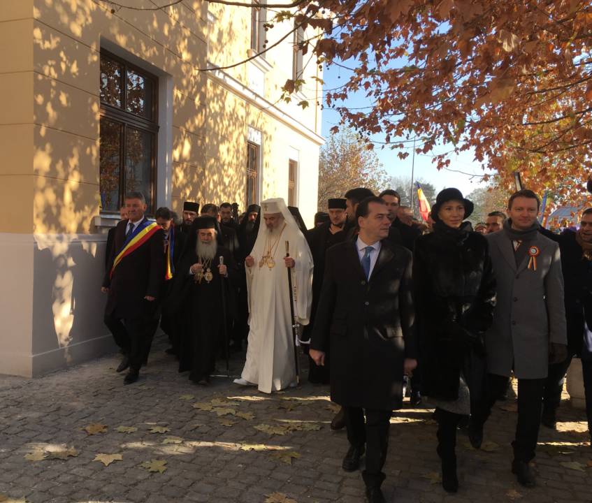 În mijlocul românilor de la Alba Iulia, în sfârșit, uniți (FOTOVIDEO) QMagazine (9)