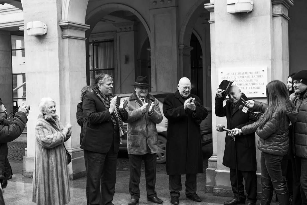 Dinu Săraru, academicianul Răzvan Theodorescu, actorul Costel Constantin