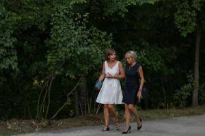BRIGITTE SI CARMEN LA PLIMBARE Q MAGAZINE